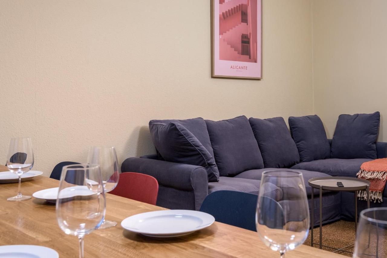 Super Zentral Super Schoener Altbau In Moabit Rostockerstrasse Im Herzen Von Berlin Fuer Bis Zu 6 Personen Eksteriør billede