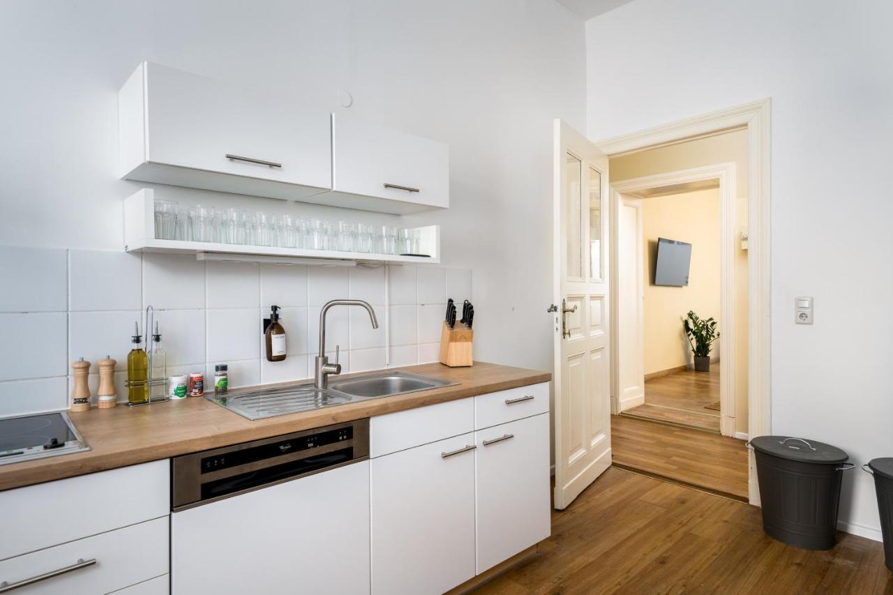 Super Zentral Super Schoener Altbau In Moabit Rostockerstrasse Im Herzen Von Berlin Fuer Bis Zu 6 Personen Eksteriør billede